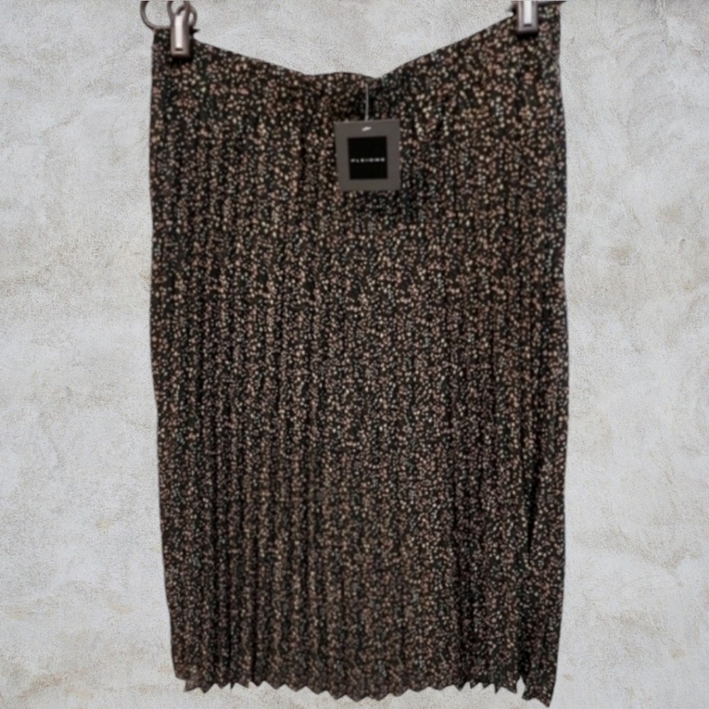 Women's Fall Floral Skirt size XL new Pleione